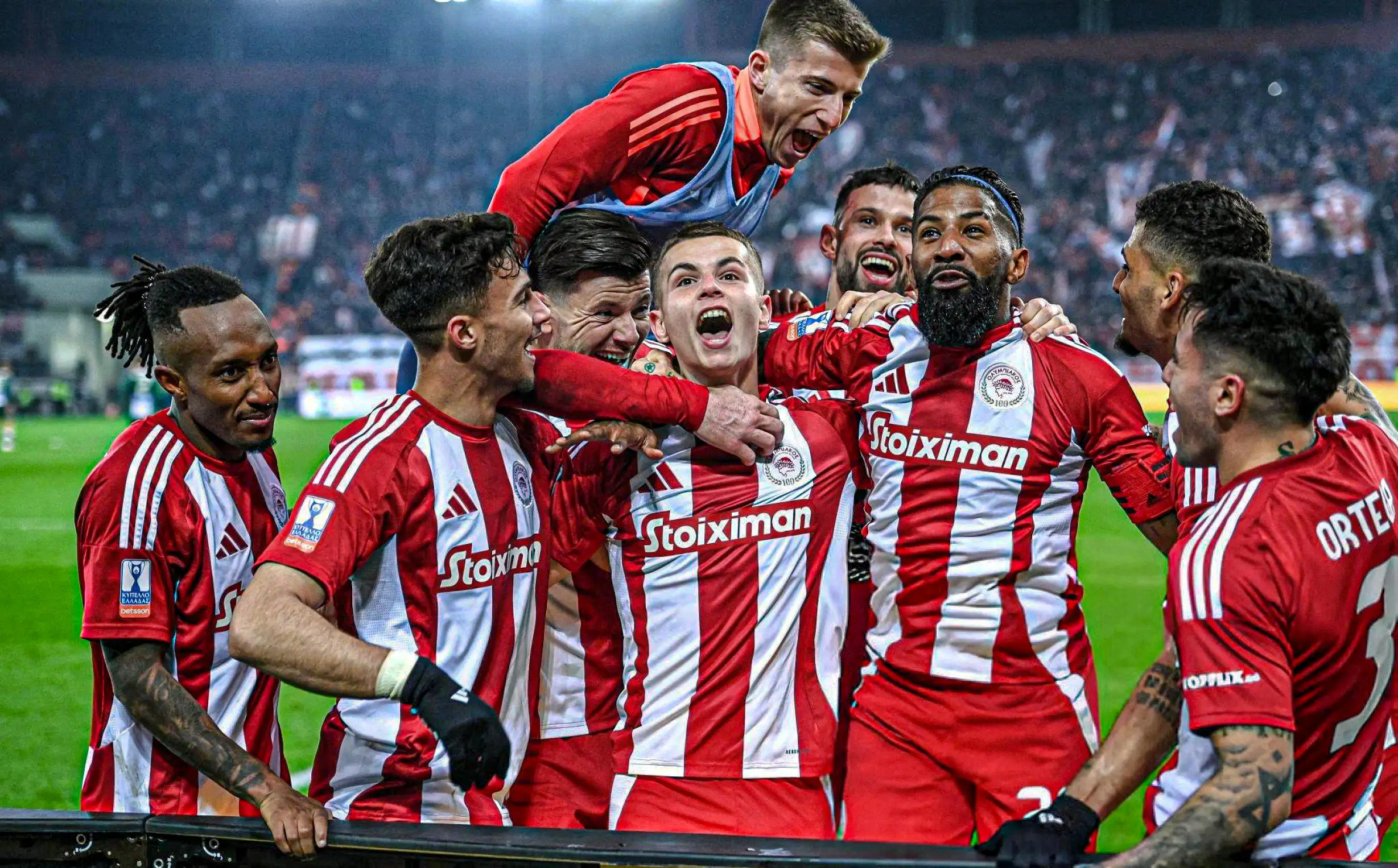 Christos Mouzakitis – “Phù thủy tuyến giữa” được săn đón 1 Christos Mouzakitis là niềm hy vọng tương lai cho bóng đá Hy Lạp